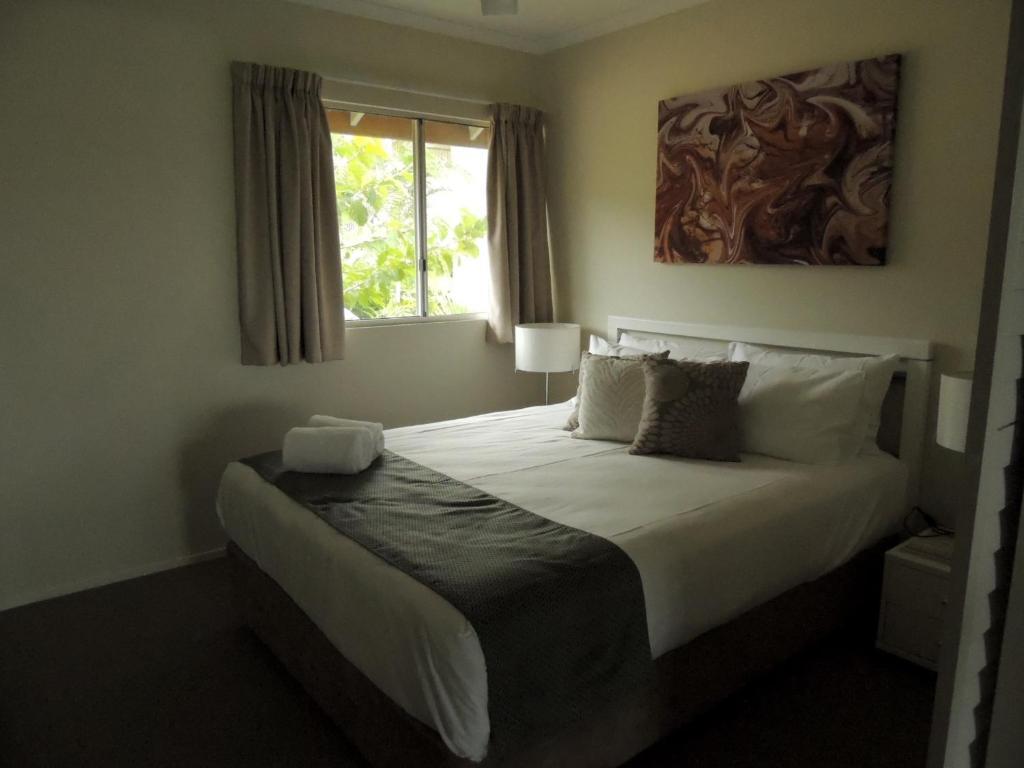 Airlie Central Apartments Еърли Бийч Стая снимка