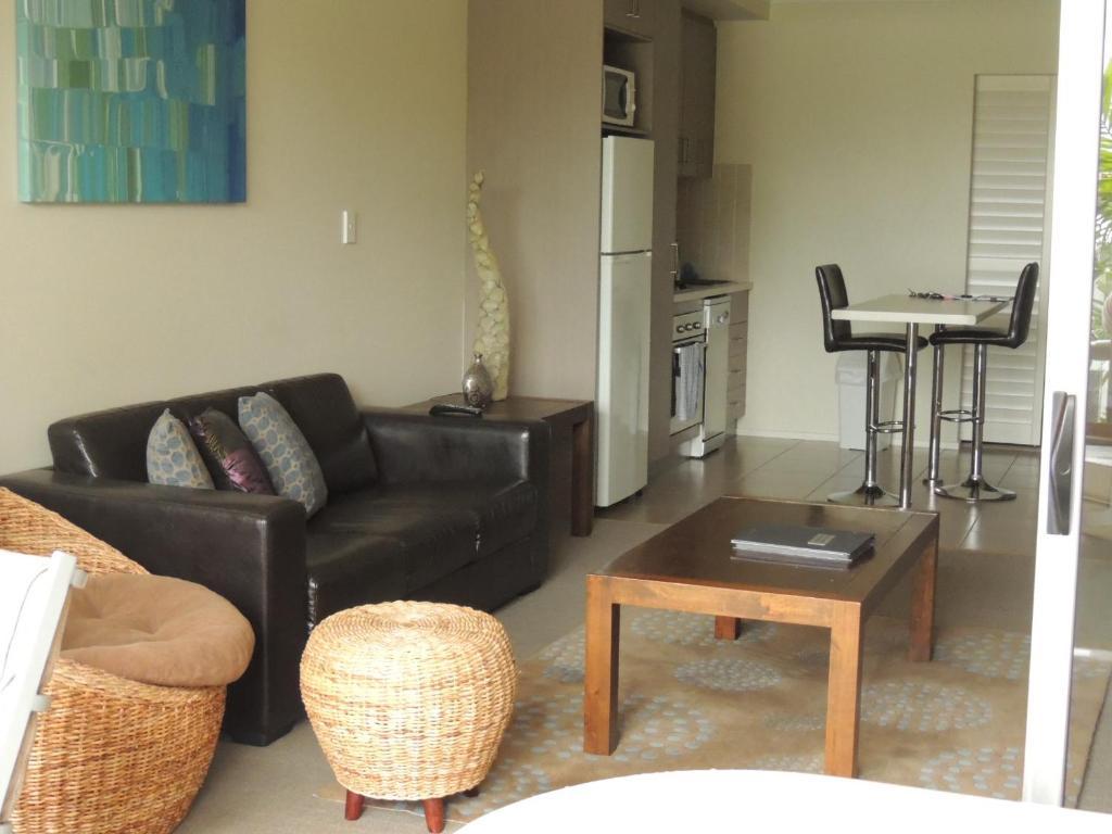 Airlie Central Apartments Еърли Бийч Стая снимка