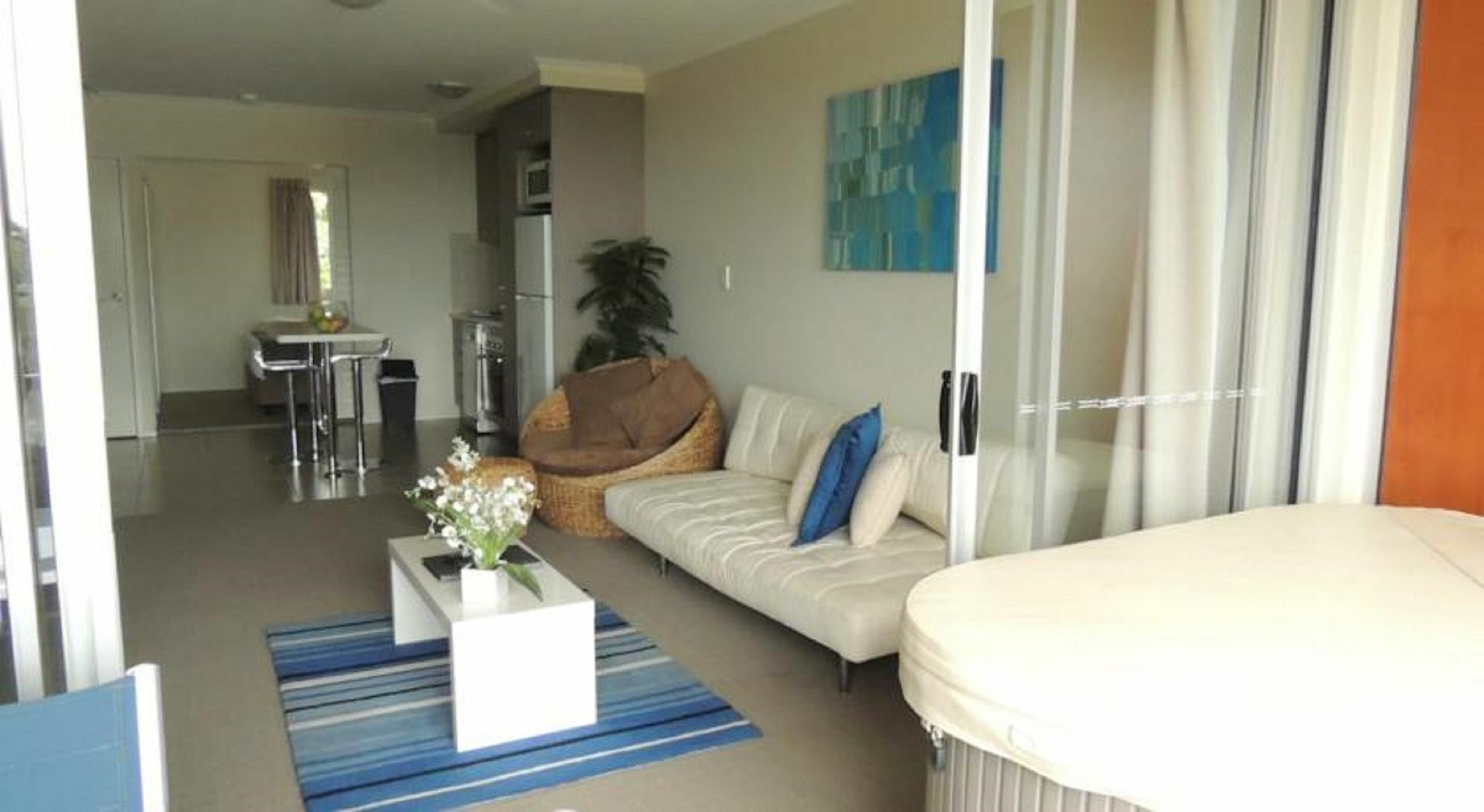Airlie Central Apartments Еърли Бийч Екстериор снимка